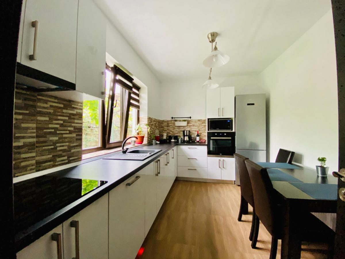 Holiday Home Esku Orşova Esterno foto